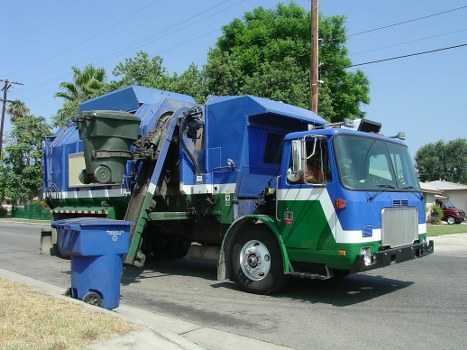 Commercial waste removal services in Tottenham